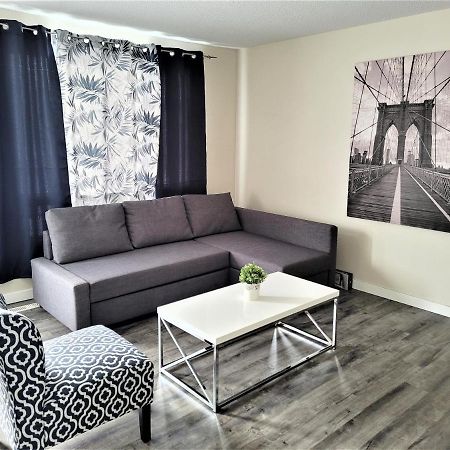 Cozy 4 Bedroom Townhouse - Peaceful Feel Of Home วินนิเพก ภายนอก รูปภาพ