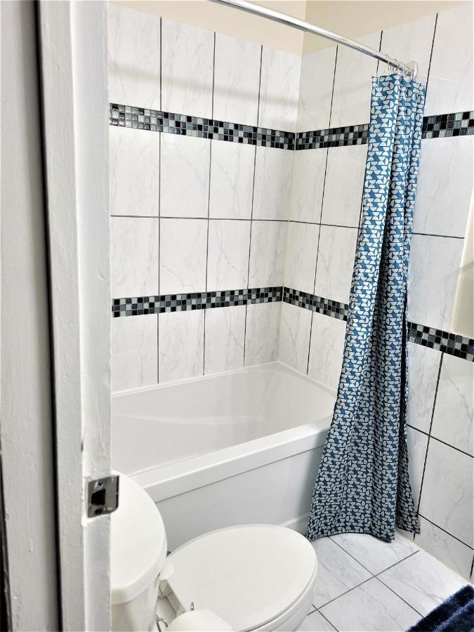 Cozy 4 Bedroom Townhouse - Peaceful Feel Of Home วินนิเพก ภายนอก รูปภาพ