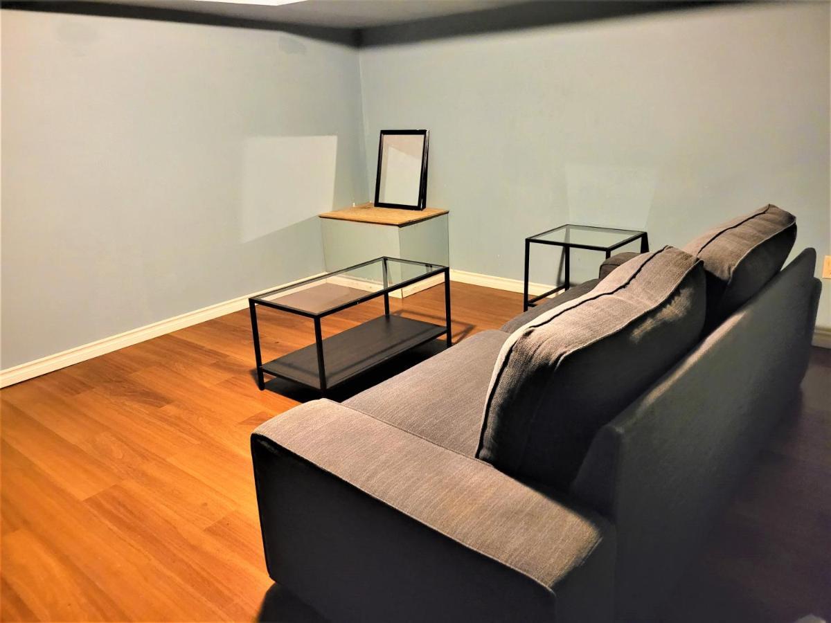 Cozy 4 Bedroom Townhouse - Peaceful Feel Of Home วินนิเพก ภายนอก รูปภาพ