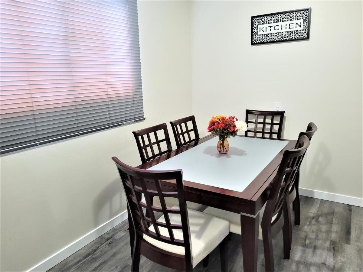 Cozy 4 Bedroom Townhouse - Peaceful Feel Of Home วินนิเพก ภายนอก รูปภาพ